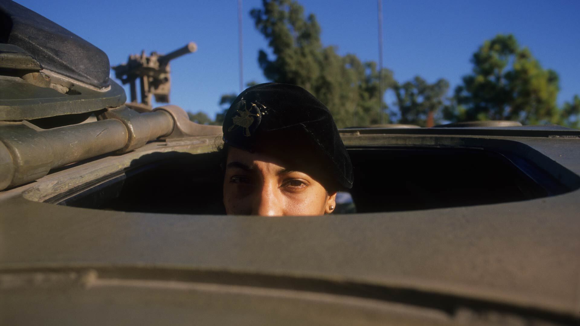 mujeres_fuerzas_armadas_3_caja