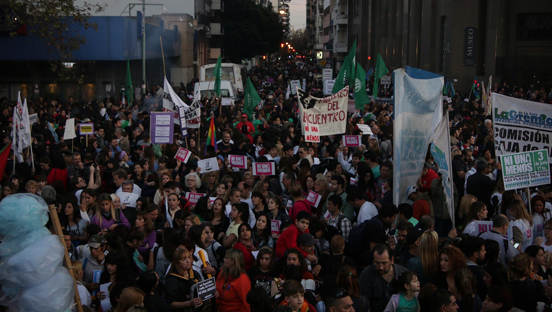 niunamenos_scarella_3_caja