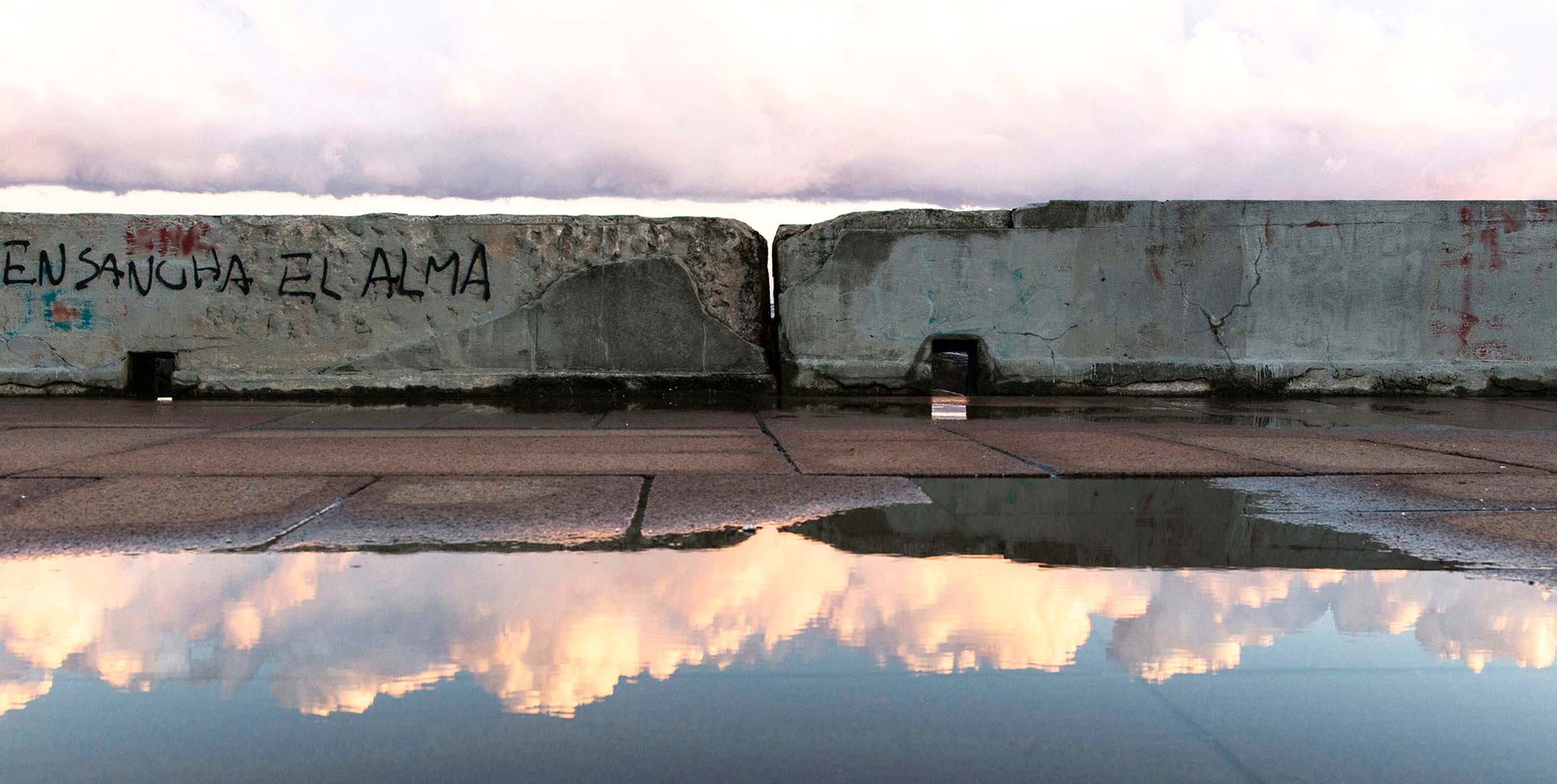 La rambla de Montevideo al atardecer