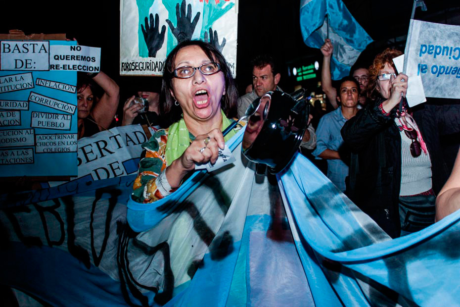 El derecho protesta_04_der