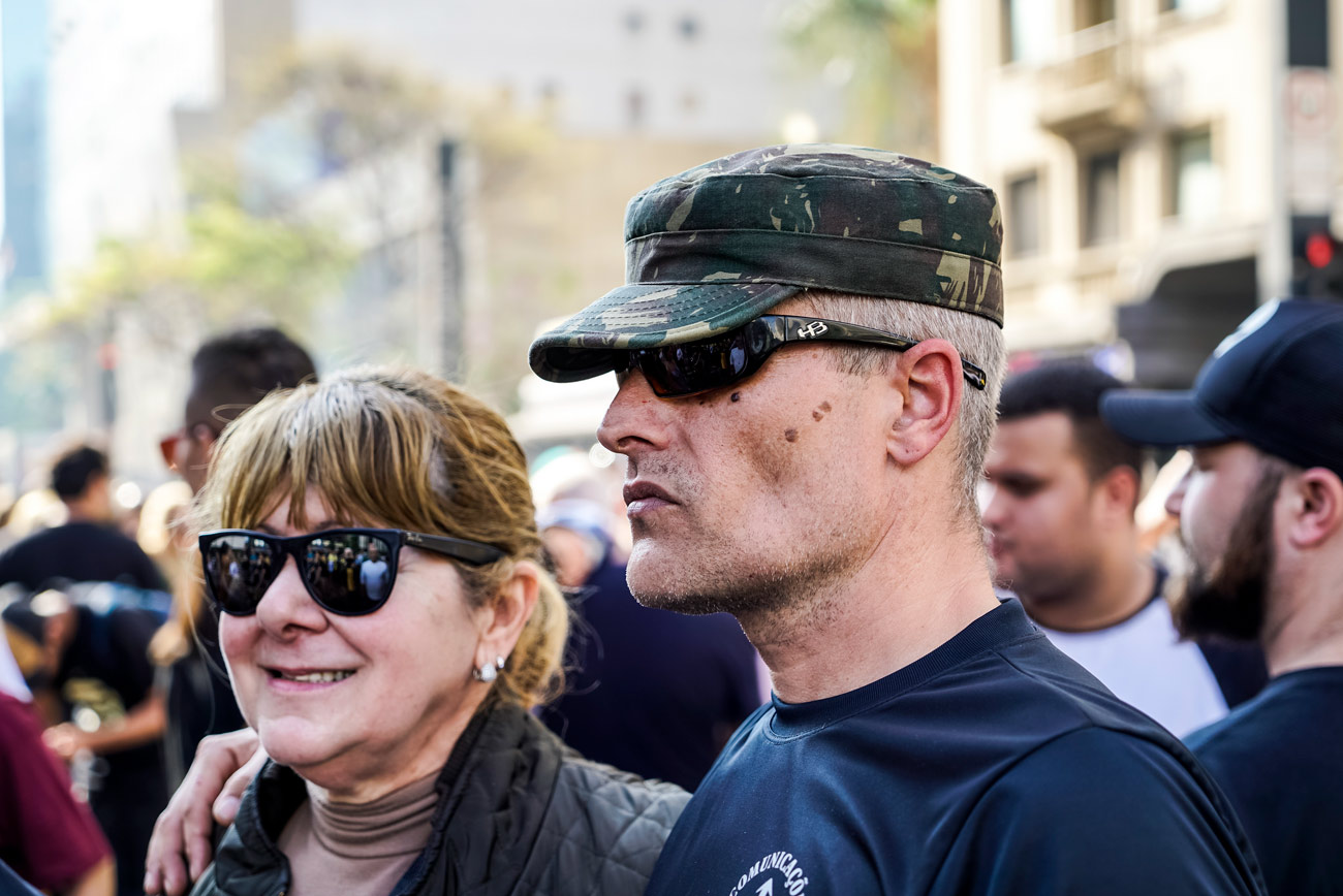 bolsonaro_viotti_caja_02