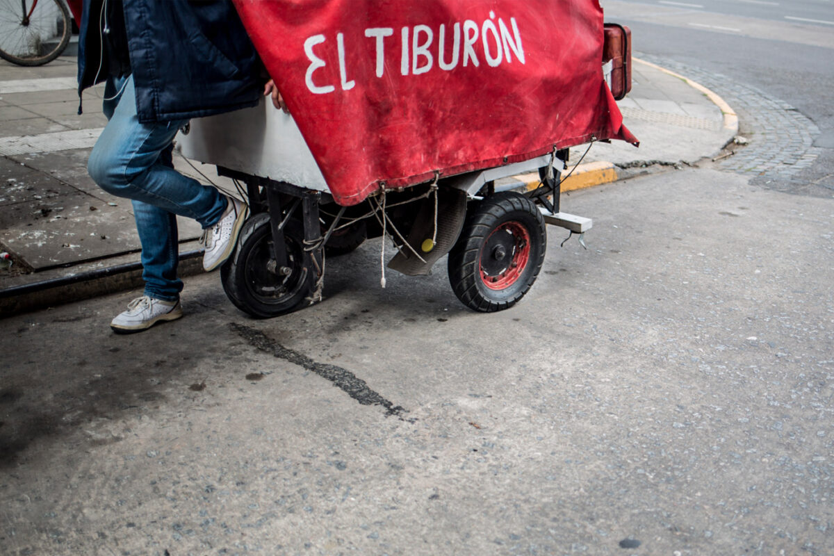 LOS ANTEÚLTIMOS | EL TIBURÓN DE AVELLANEDA